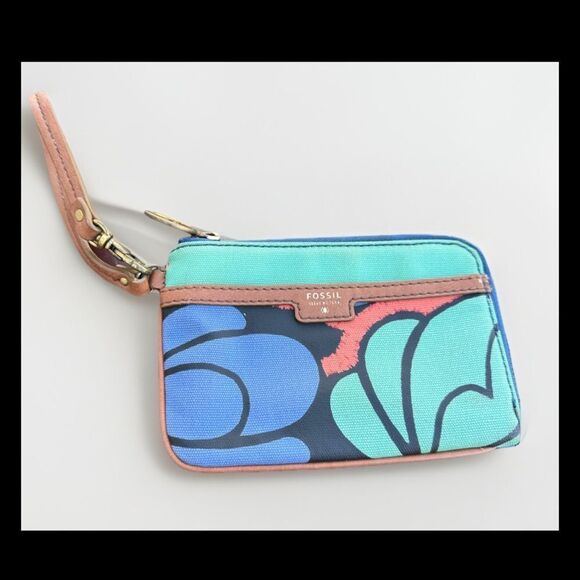 Fossil Floral Women’s Wristlet Wallet - Picture 1 of 6
